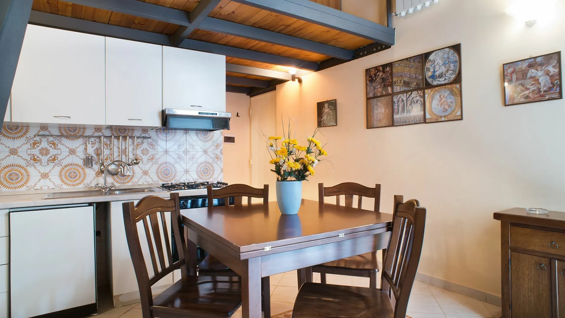 Apartment Case Cosi Chiaia Naples
